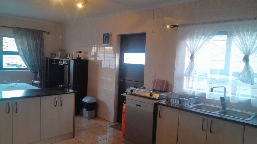 3 Bedroom Property for Sale in Croydon Western Cape